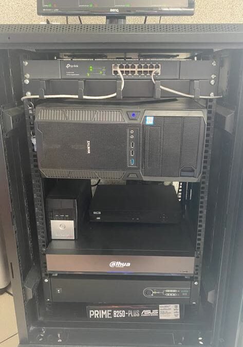 Rejestrator monitoringu w szafie rack